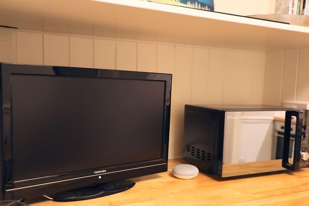 Stylish 1 Bed Flat On Royal Mile Oldtown# Appartement *