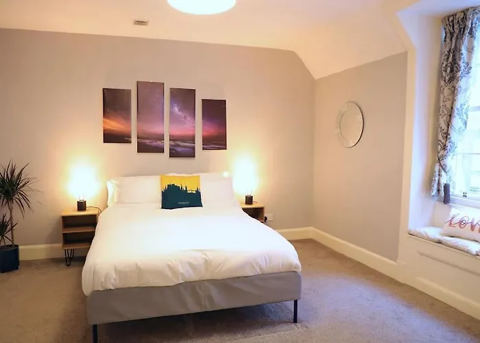 Stylish 1 Bed Flat On Royal Mile Edinburgh Oldtown#