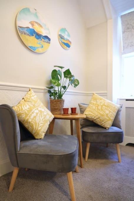 Stylish 1 Bed Flat On Royal Mile Oldtown# Apartment *