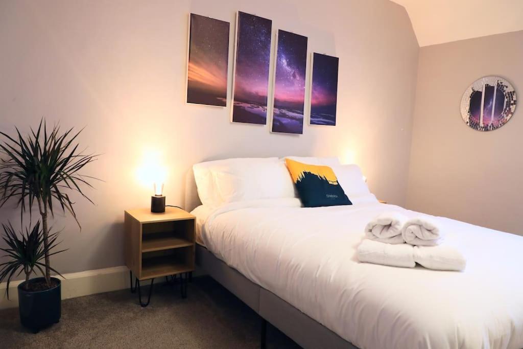 Stylish 1 Bed Flat On Royal Mile Oldtown# Edinburgh